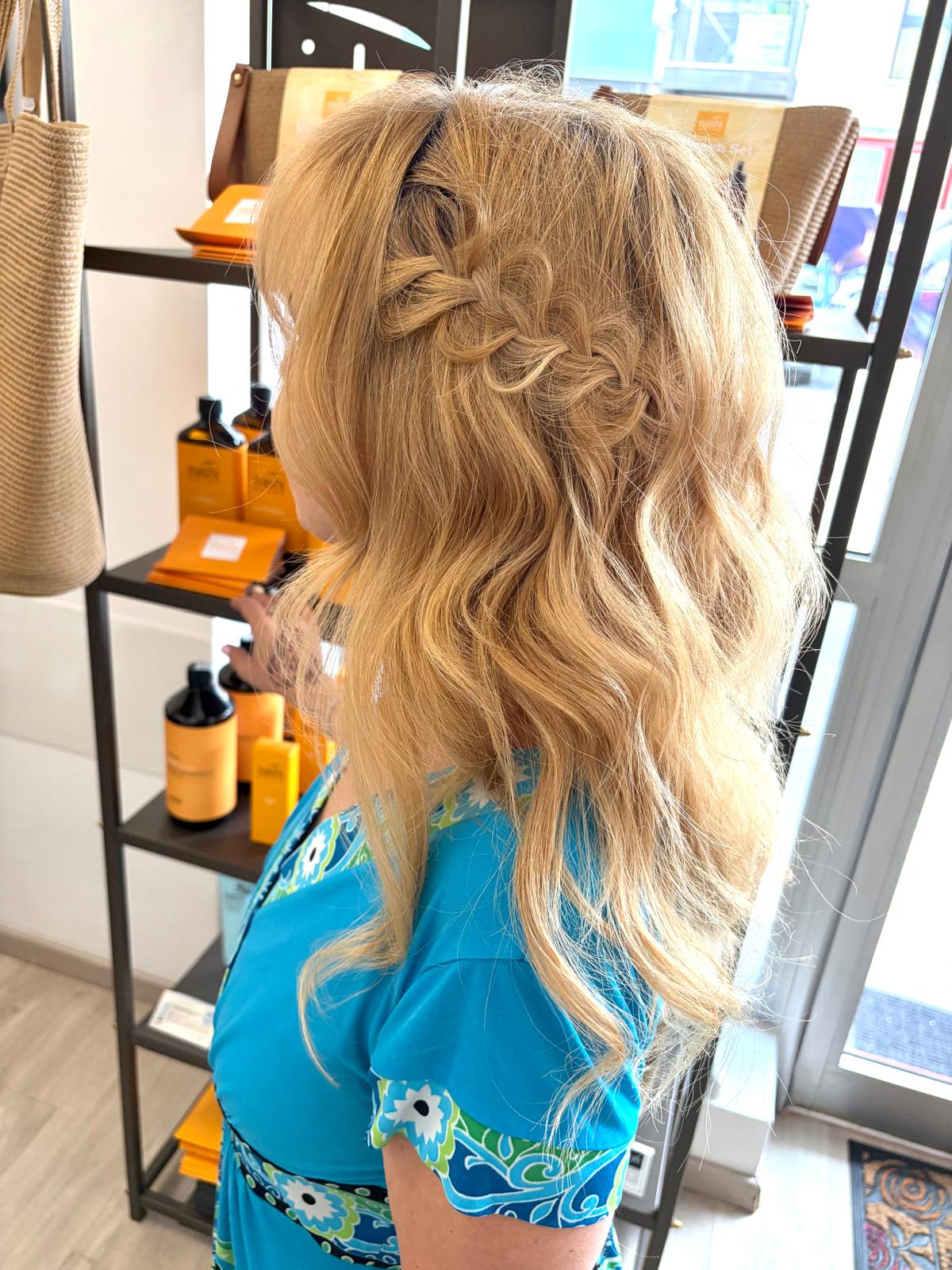 Coafat împletitură, styling profesional Erato Beauty