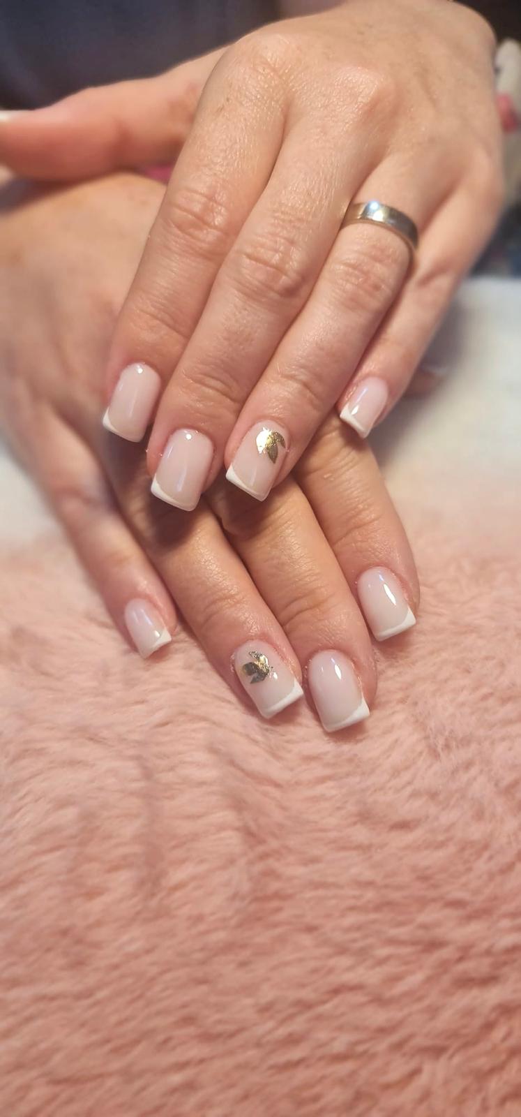 Manichiură french clasic, Erato Beauty